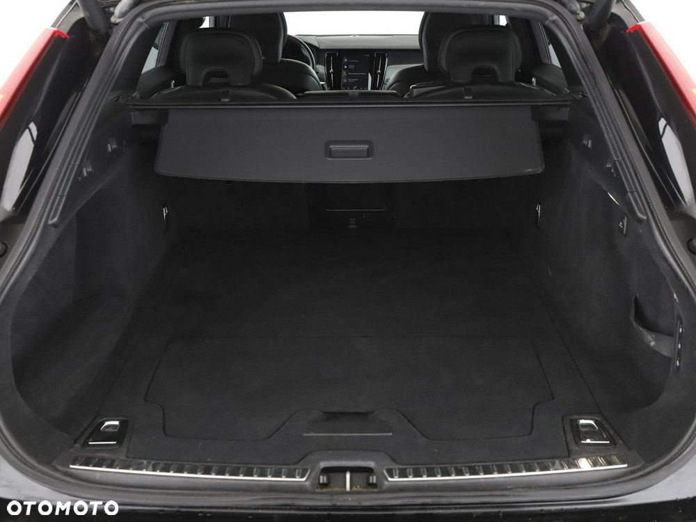 Volvo V90 T8 Twin Engine AWD Momentum - 21