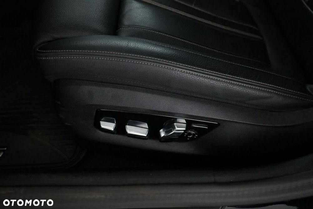 BMW Seria 5 530d xDrive mHEV M Sport sport - 29