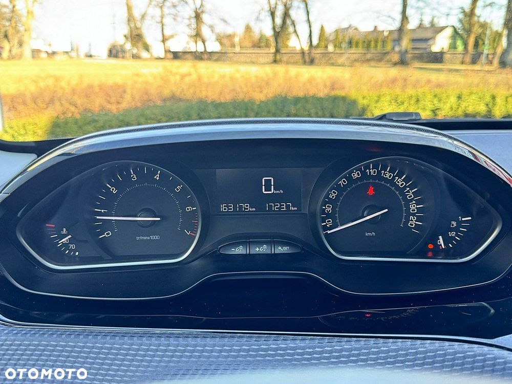 Peugeot 2008 - 17