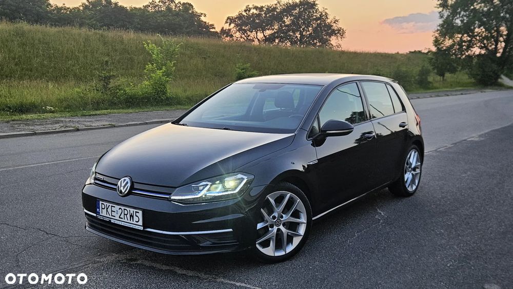 Volkswagen Golf 1.5 TSI BMT Comfortline DSG - 1
