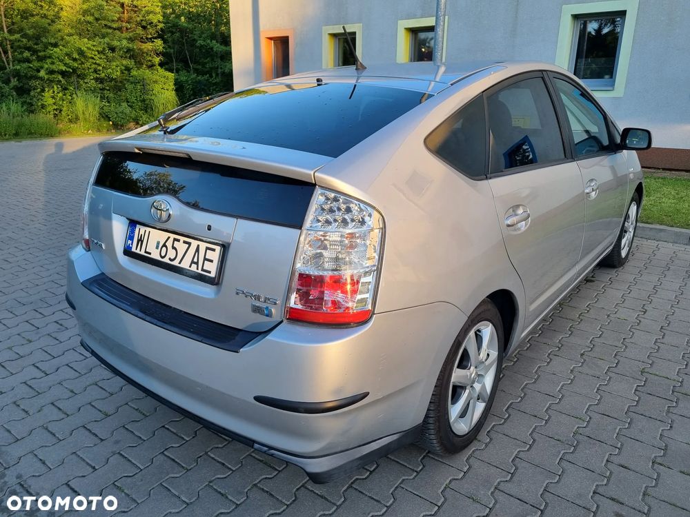 Toyota Prius 1.5 VVT-i Sol - 24