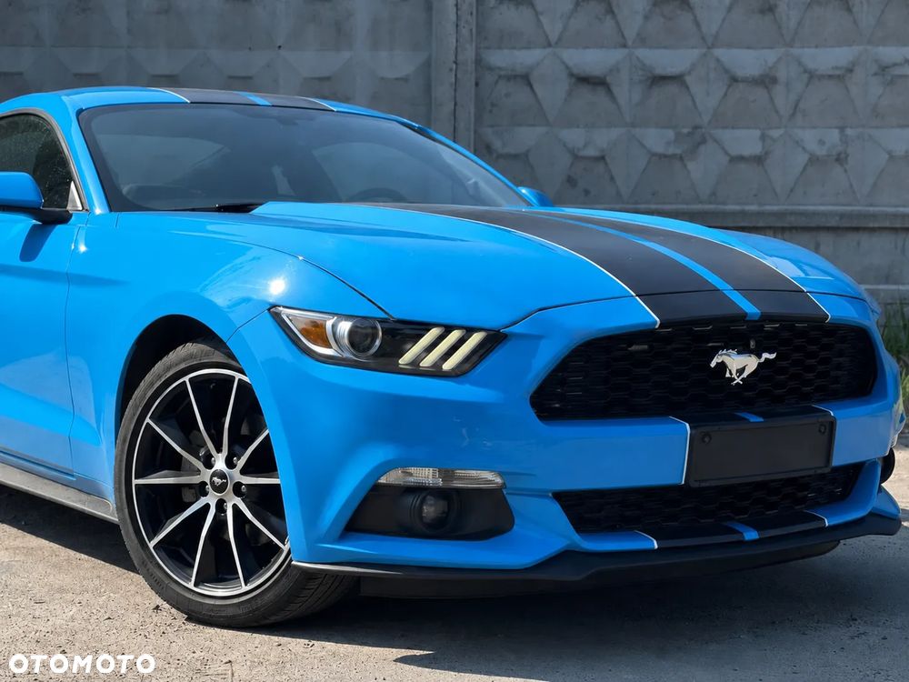 Ford Mustang - 2