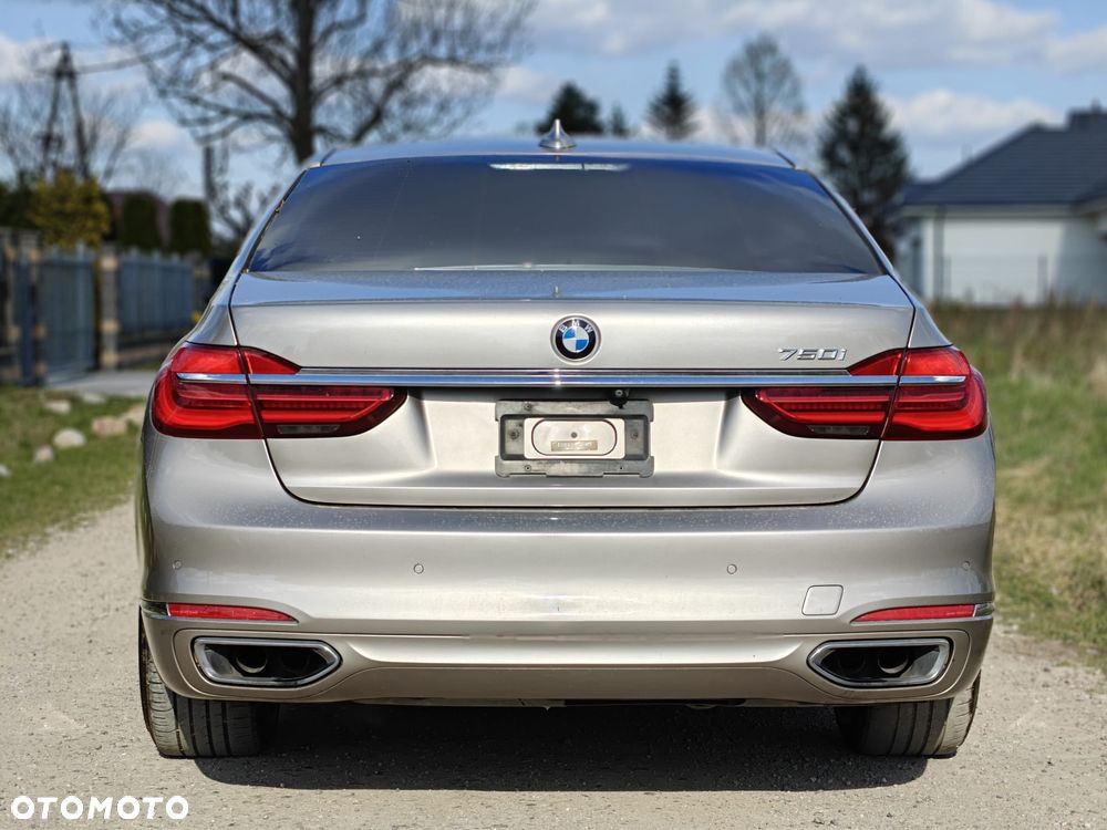 BMW Seria 7 750Li Edition Exclusive - 27