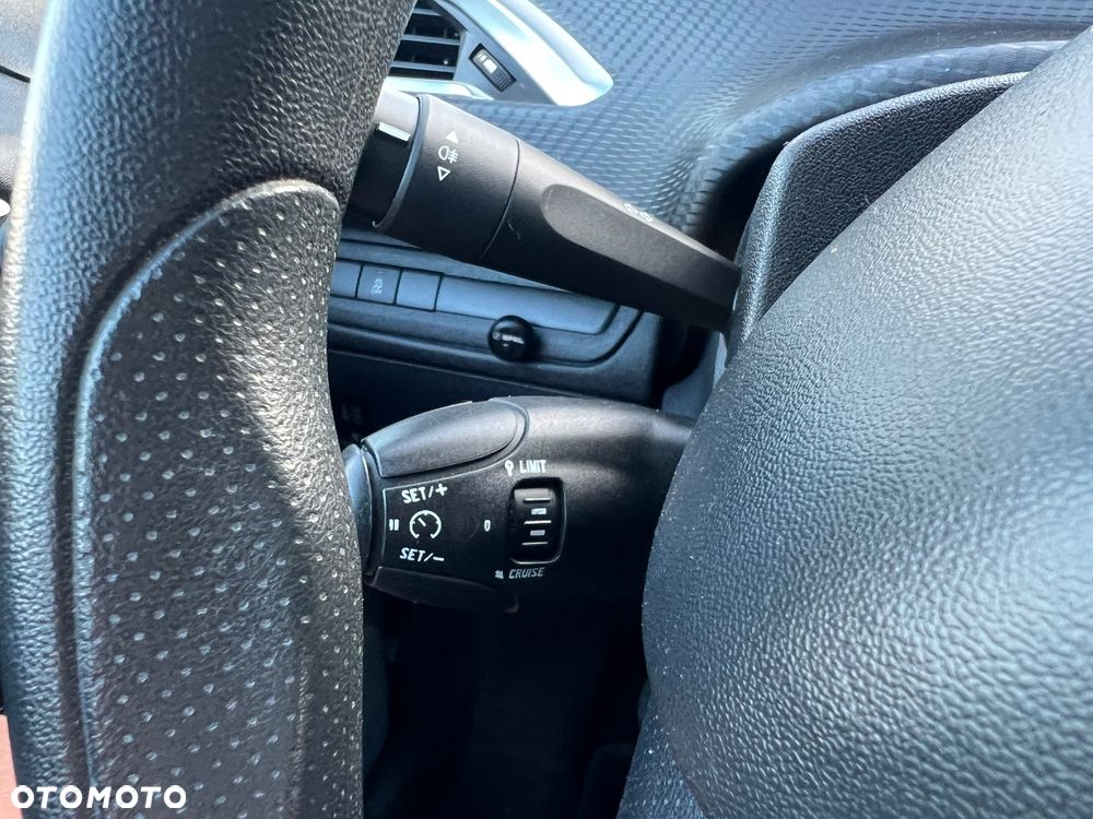 Peugeot 2008 1.2 VTi/Pure Tech Active - 33