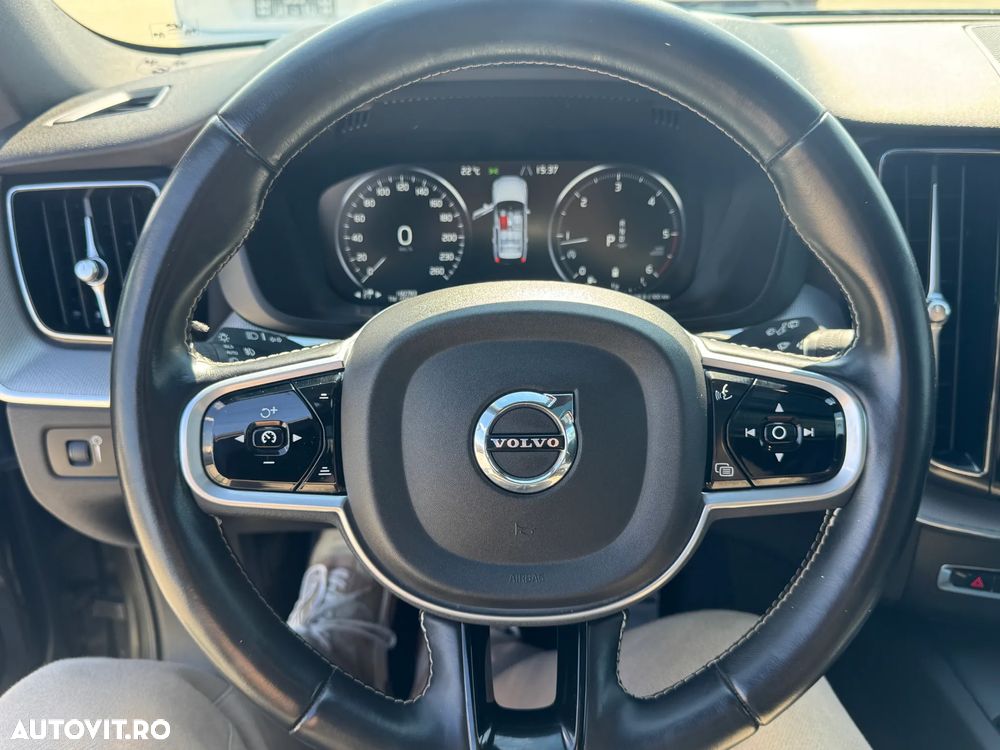 Volvo XC 60 B4 D Geartronic RDesign - 14