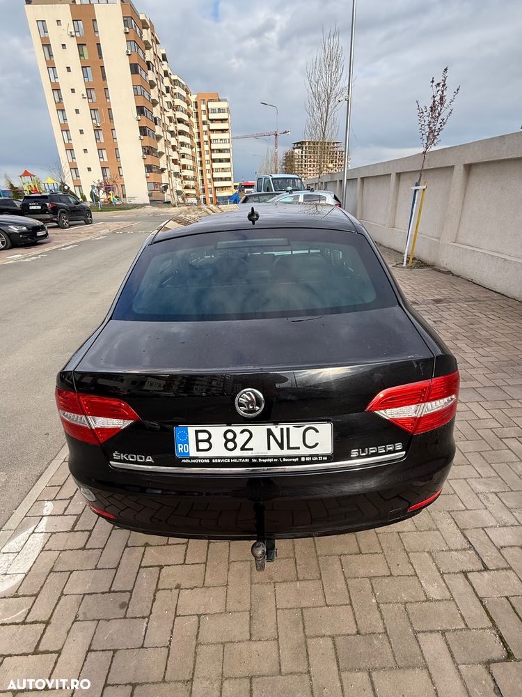 Skoda Superb 2.0 TDI Green tec DSG Elegance - 11