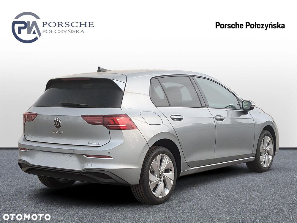 Volkswagen Golf - 6