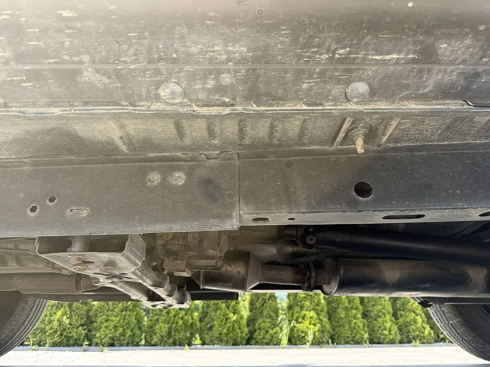 Jeep Cherokee 2.8 CRD Sport - 13