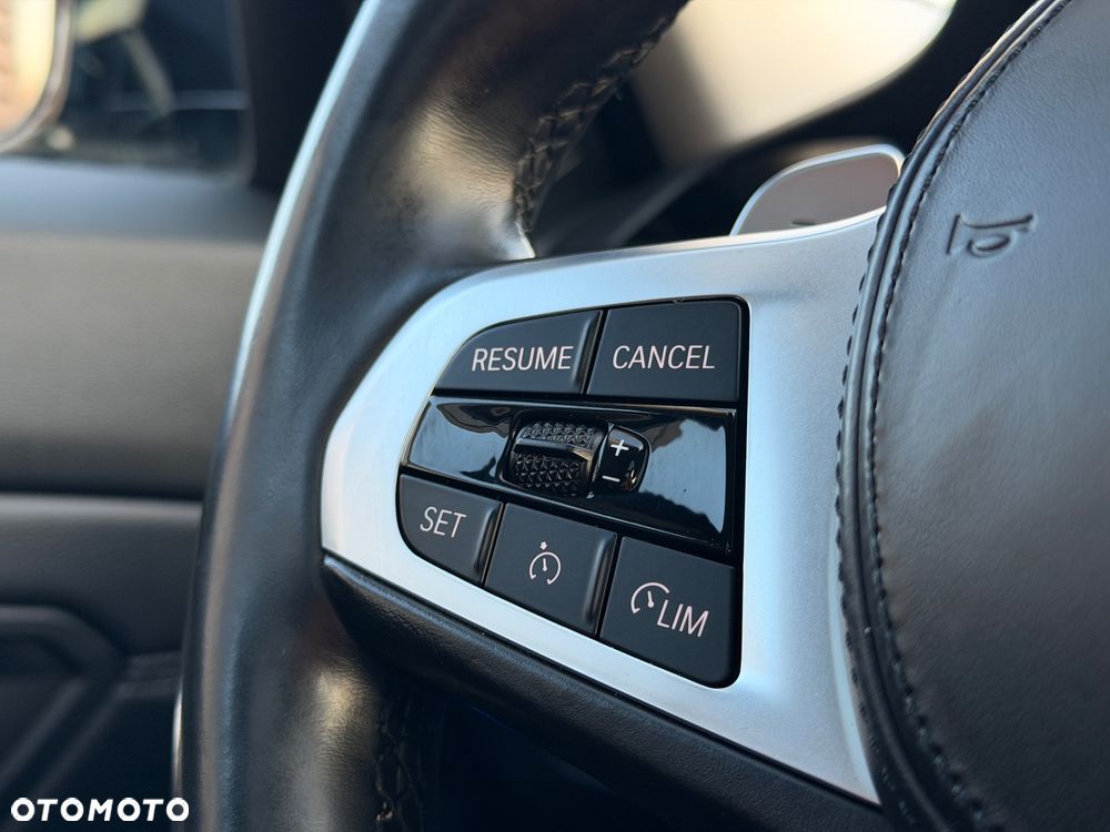 BMW Seria 3 320d M Sport - 25