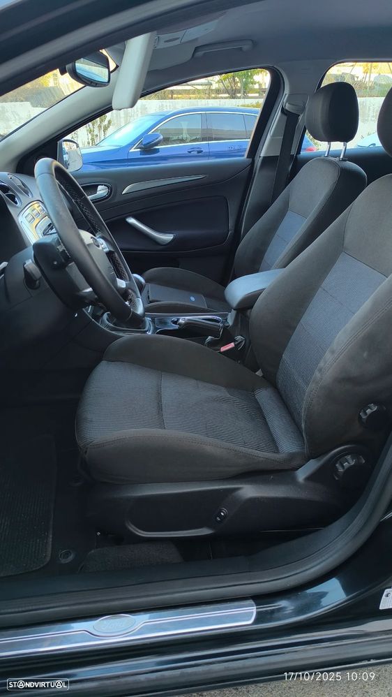 Ford Mondeo SW 1.8 TDCi Titanium - 29