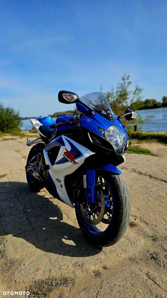 Suzuki GSX-R - 1