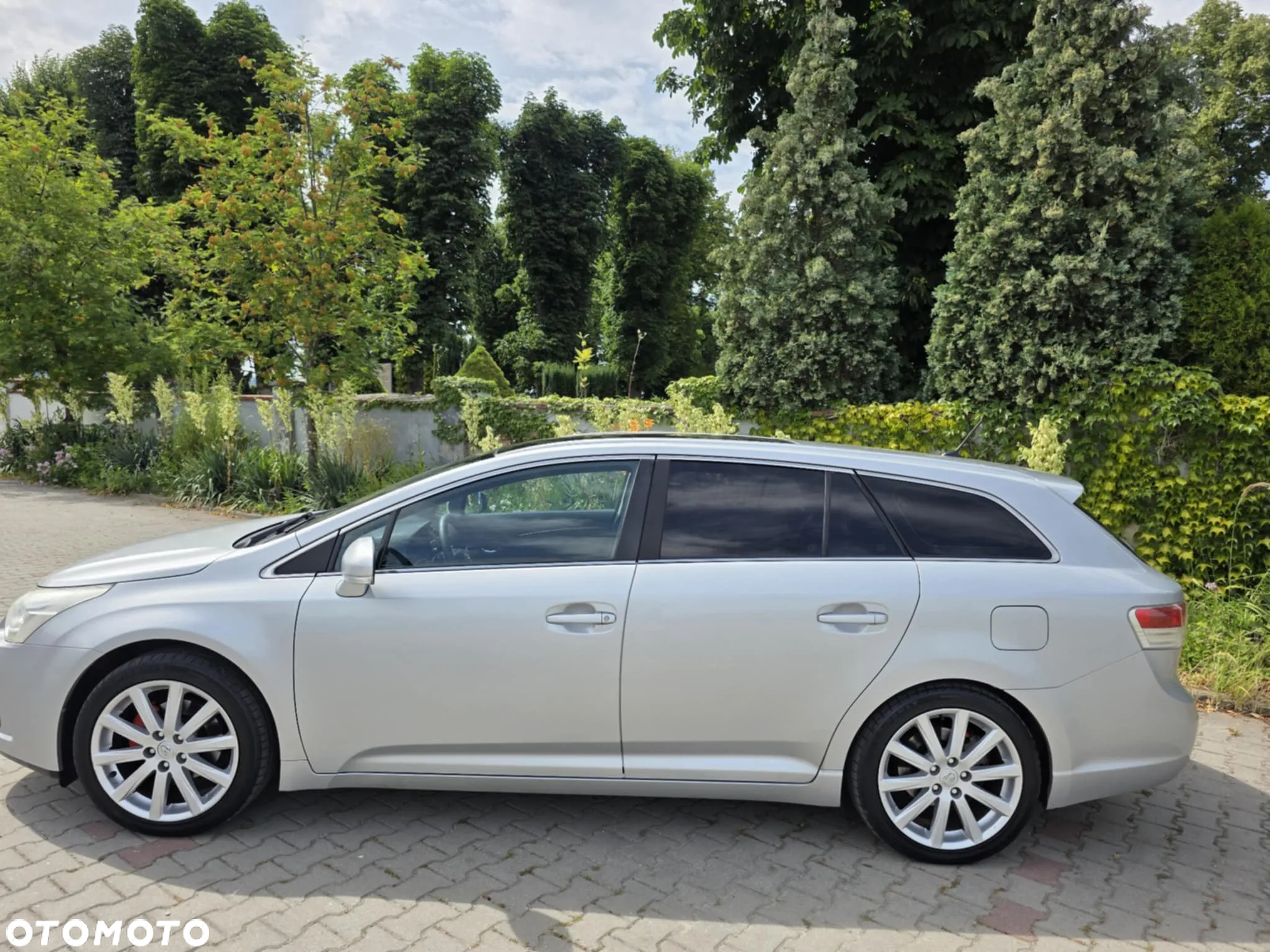Toyota Avensis - 4