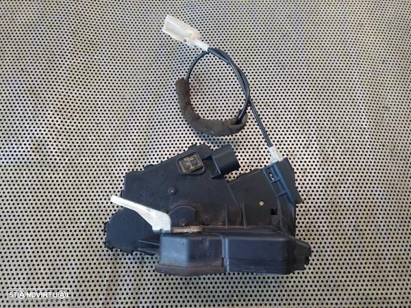 Fecho Porta Frente Dto Bmw 3 (E46) - 2