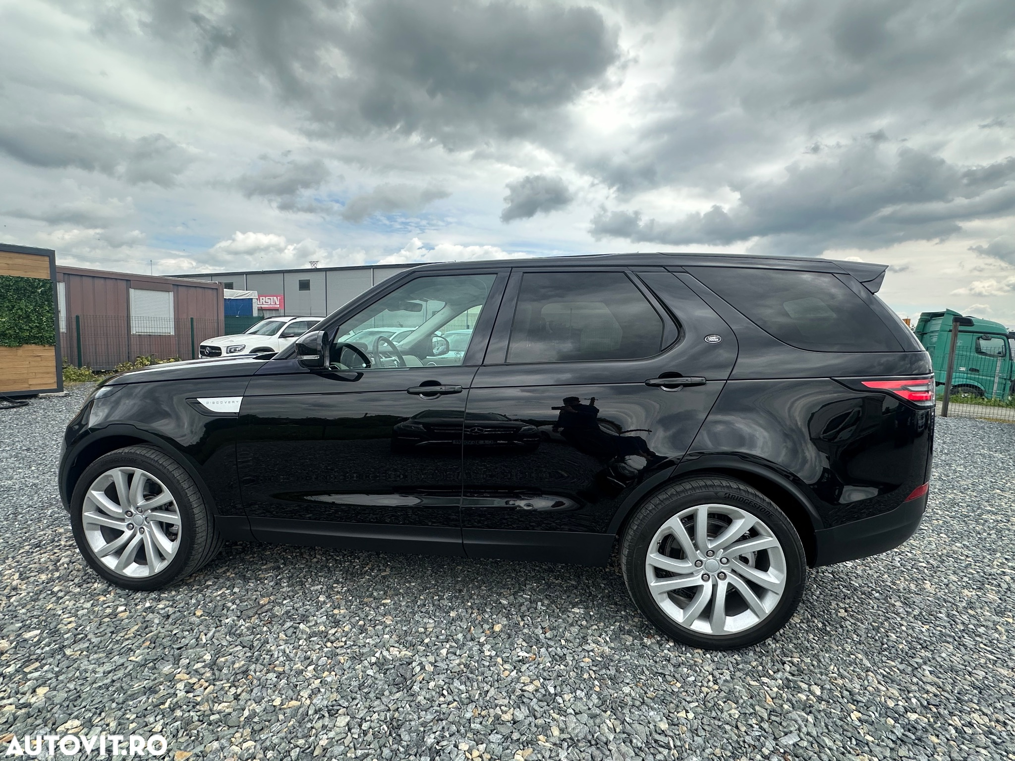 Land Rover Discovery 2.0 L SD4 HSE Luxury - 12