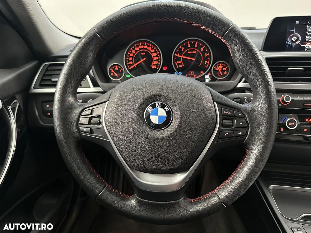 BMW Seria 3 318i Touring Aut. - 16