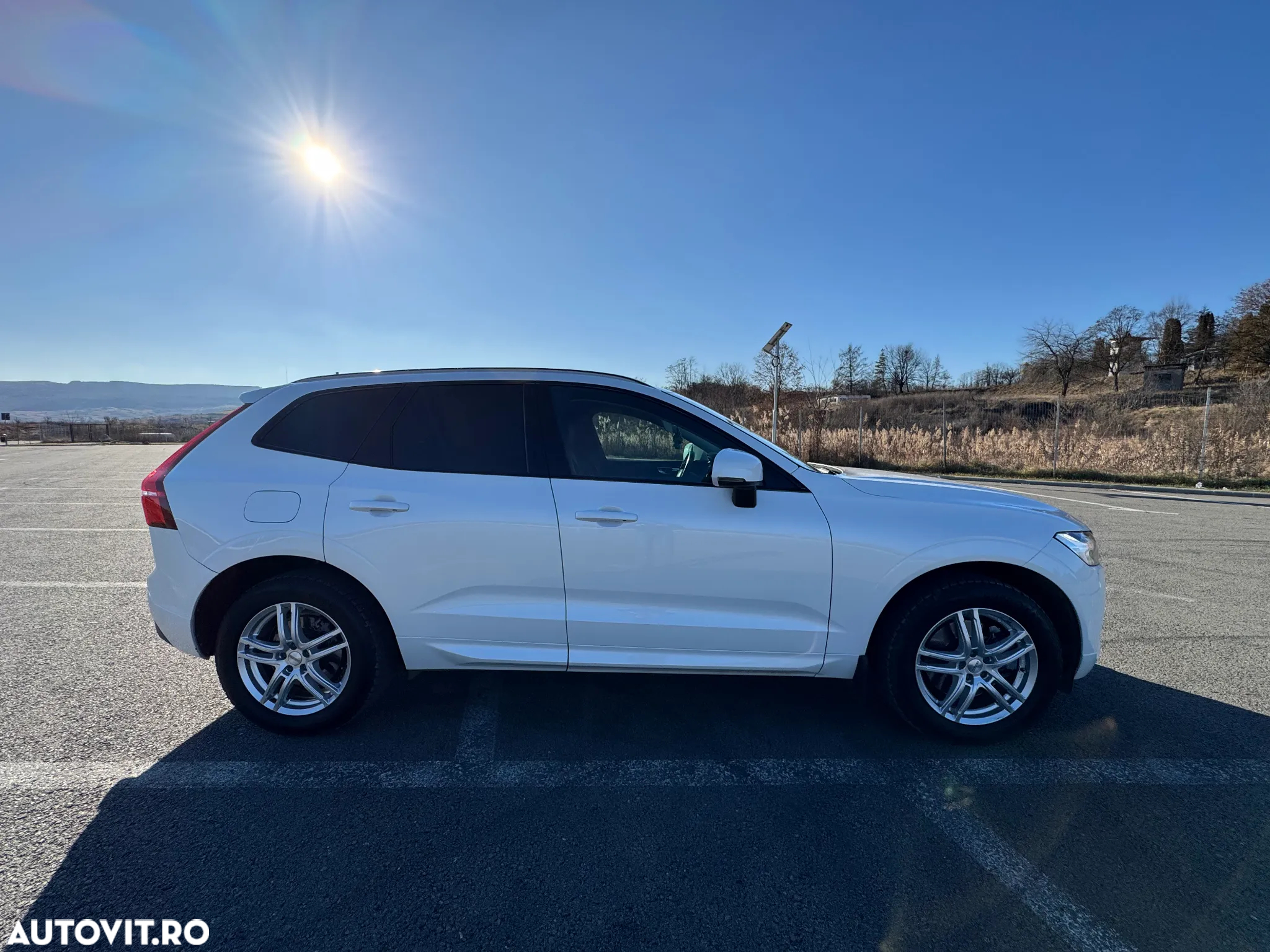 Volvo XC 60 B4 MHEV AWD Momentum - 3