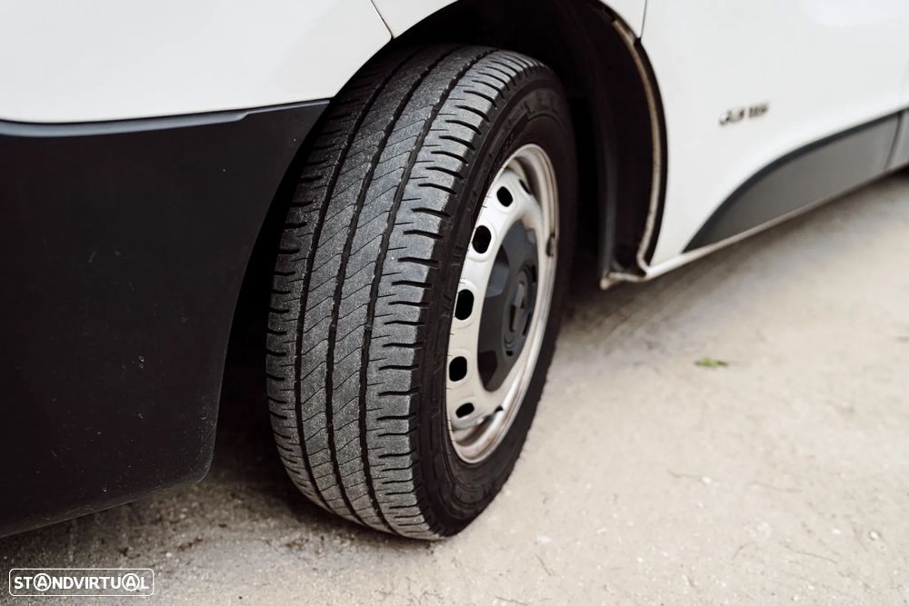 Renault Trafic 1.6 dCi L2H1 1.2T - 11