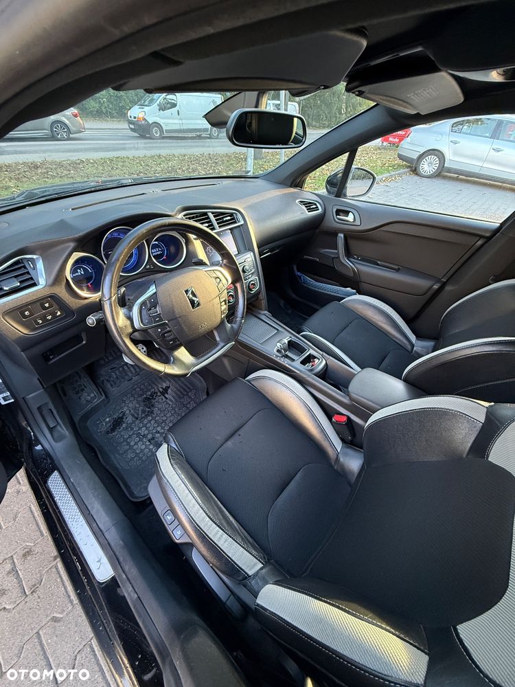 Citroën DS4 1.6 e-HDi SoChic MCP - 10