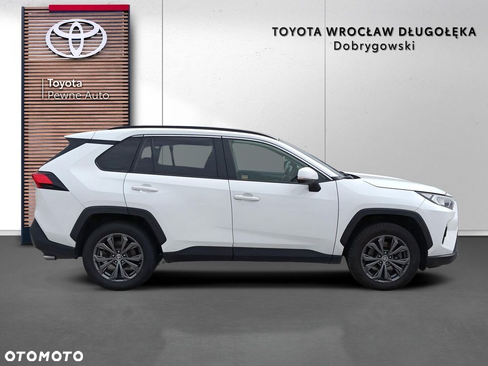 Toyota RAV4 - 8