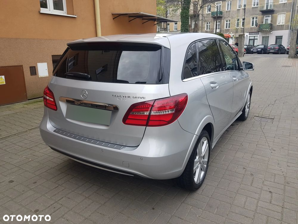 Mercedes-Benz Klasa B (Electric Drive) 250 e - 4