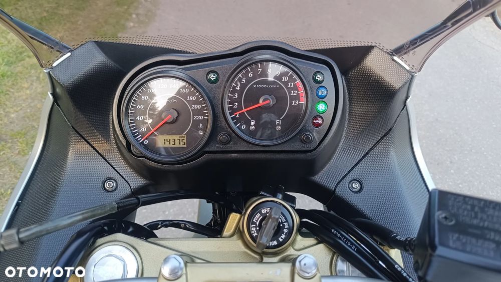 Kawasaki ER - 8