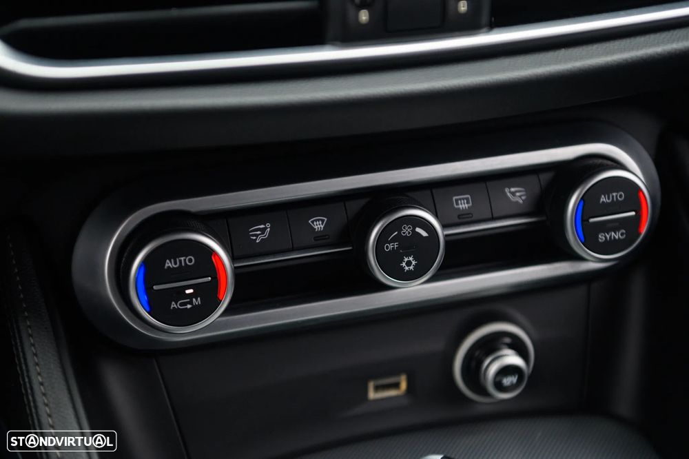 Alfa Romeo Stelvio 2.2 D Super AT8 Q4 - 36