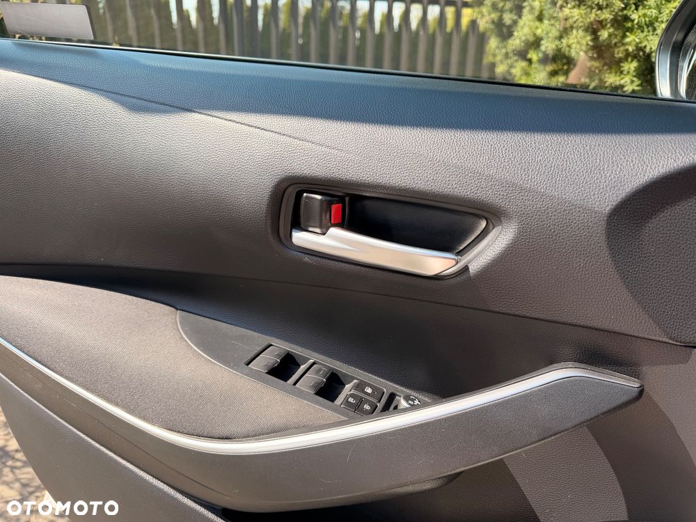 Toyota Corolla 1.8 Hybrid GPF Comfort - 26