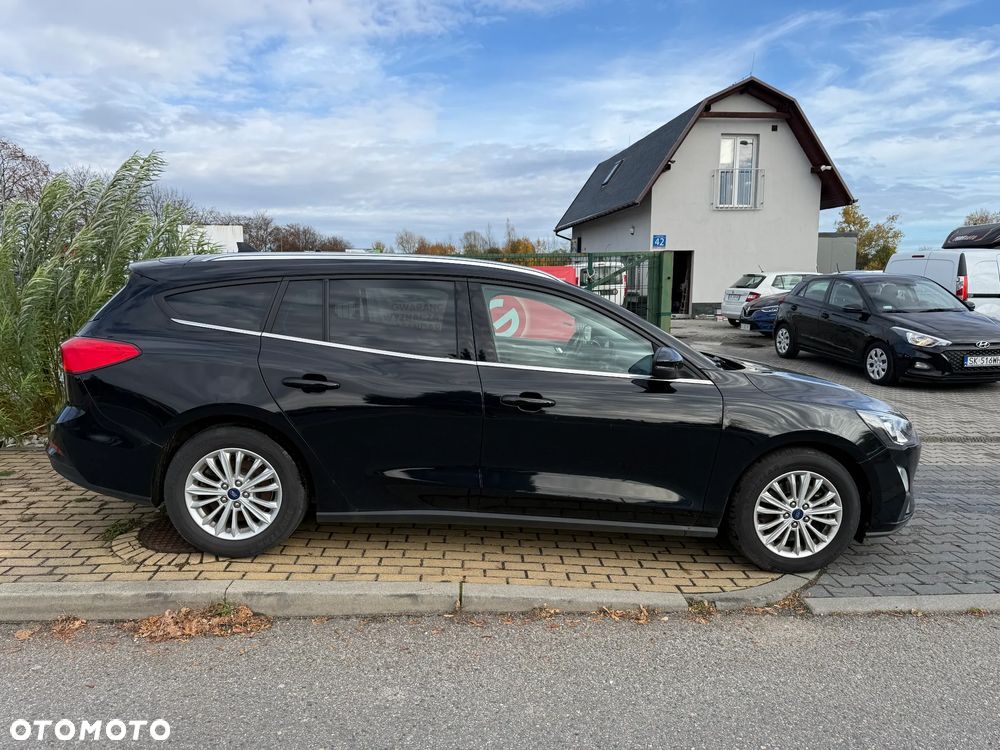 Ford Focus 1.5 EcoBlue STart-Stopp-System TITANIUM - 4