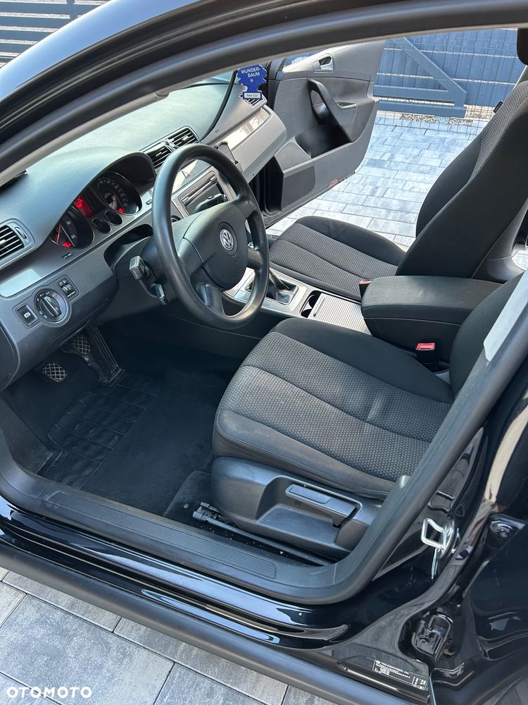 Volkswagen Passat 1.9 TDI Comfortline - 6