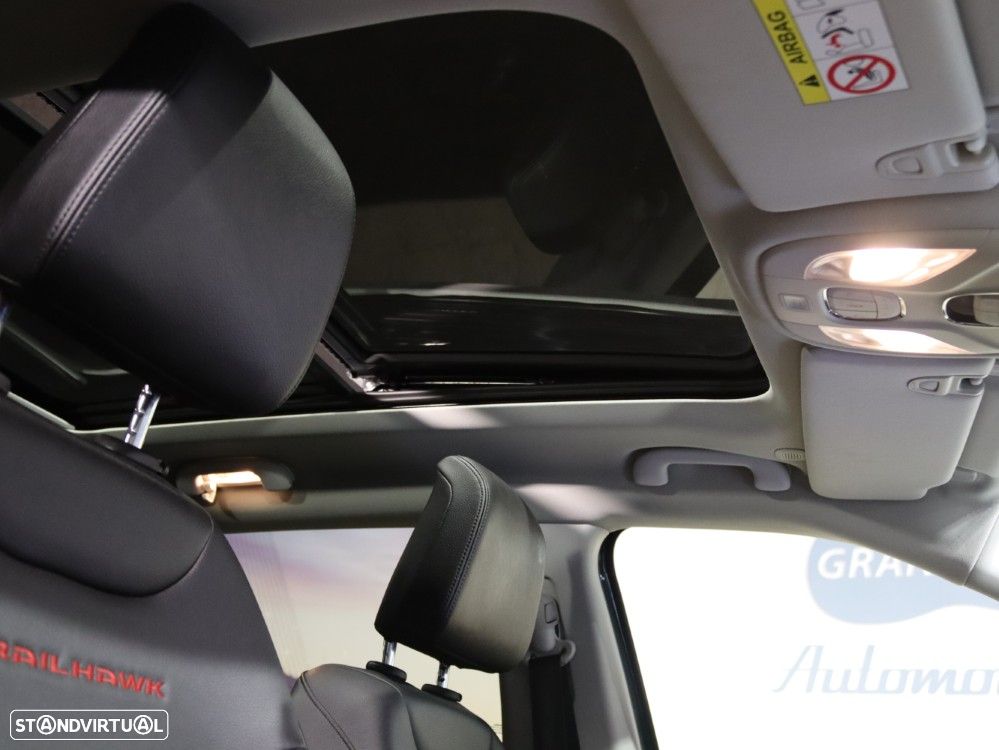 Jeep Compass 1.3 TG Trailhawk - 27