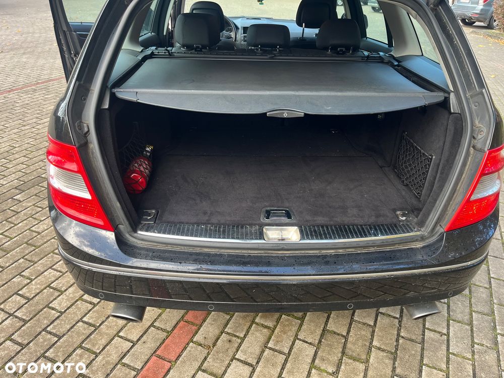 Mercedes-Benz Klasa C 320 CDI DPF 7G-TRONIC Elegance - 15