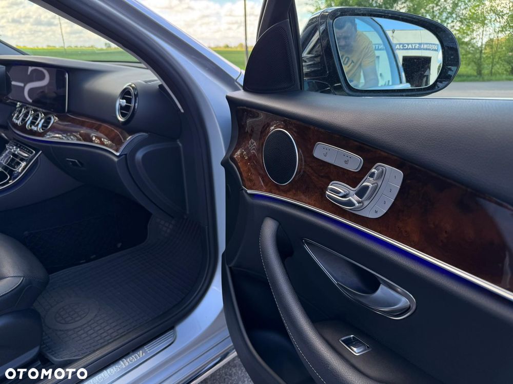 Mercedes-Benz Klasa E 400 d 4Matic 9G-TRONIC Exclusive - 12
