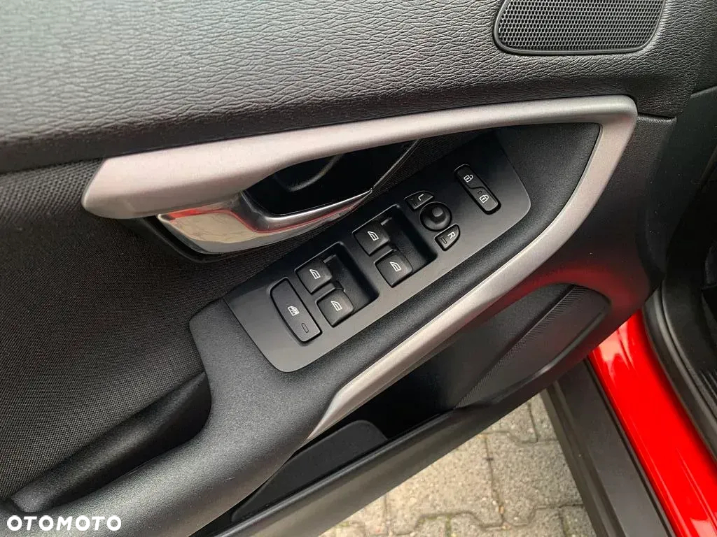 Volvo V40 - 16