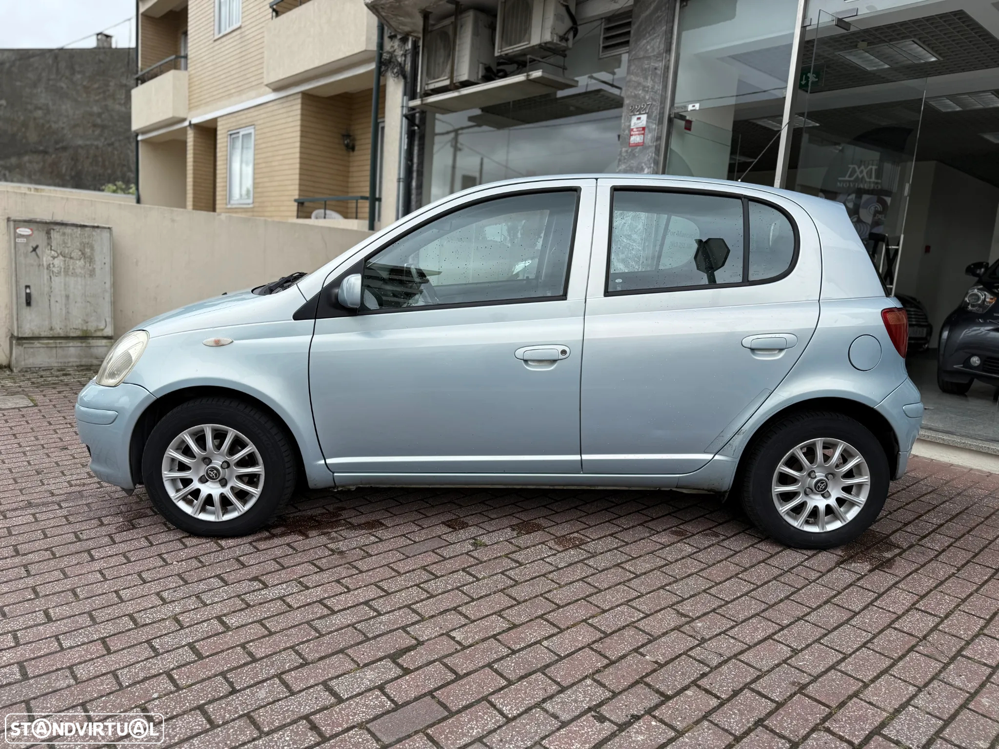 Toyota Yaris 1.0 Rock in Rio - 3