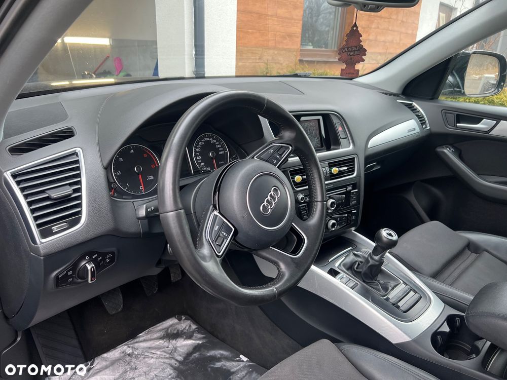Audi Q5 2.0 TDI quattro design - 12