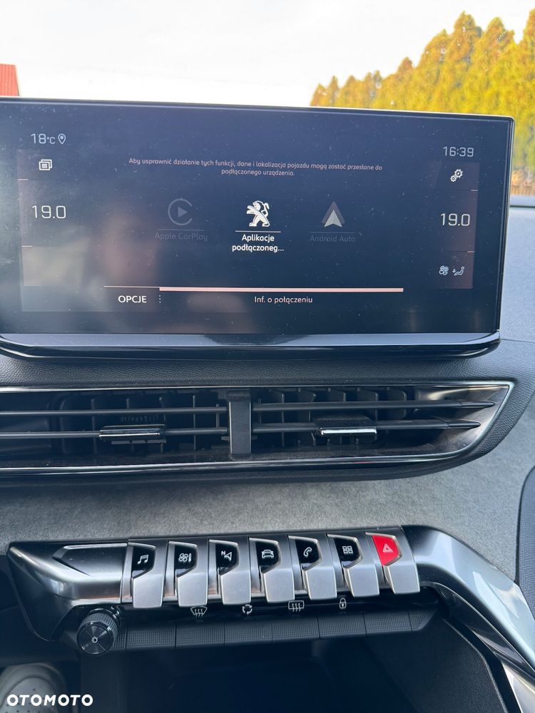 Peugeot 5008 PureTech 130 EAT8 Stop & Start GT - 35