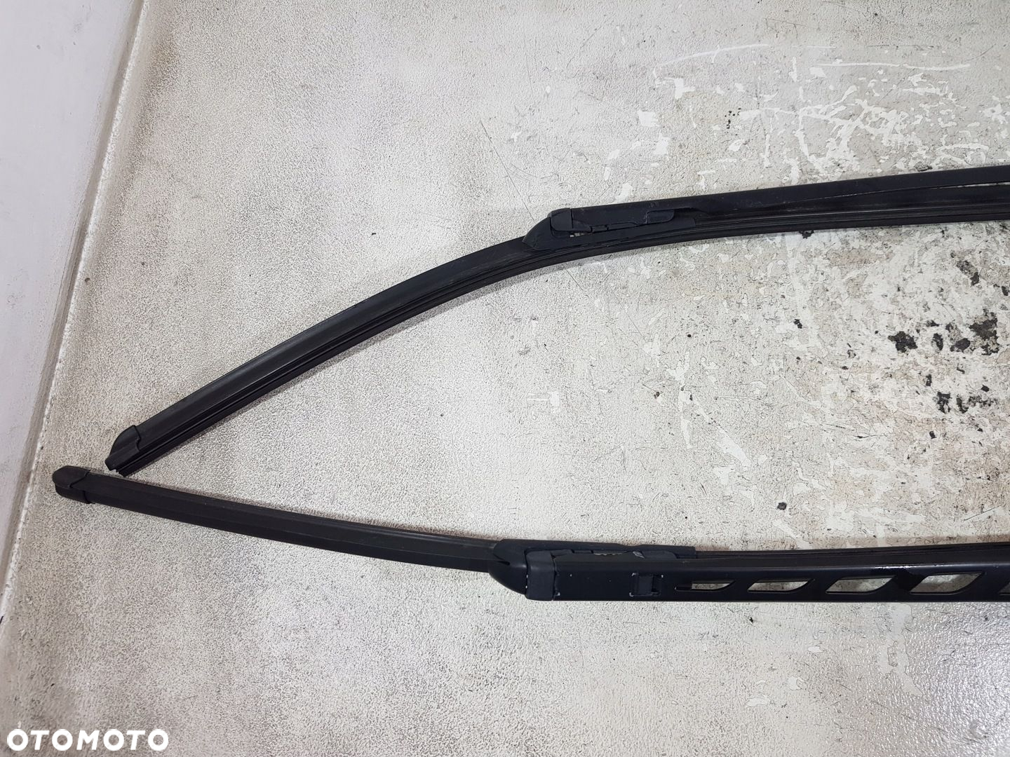 RAMIONA WYCIERACZEK PRZÓD 7035103 BMW E61 LCI EUR KOMPLET - 2