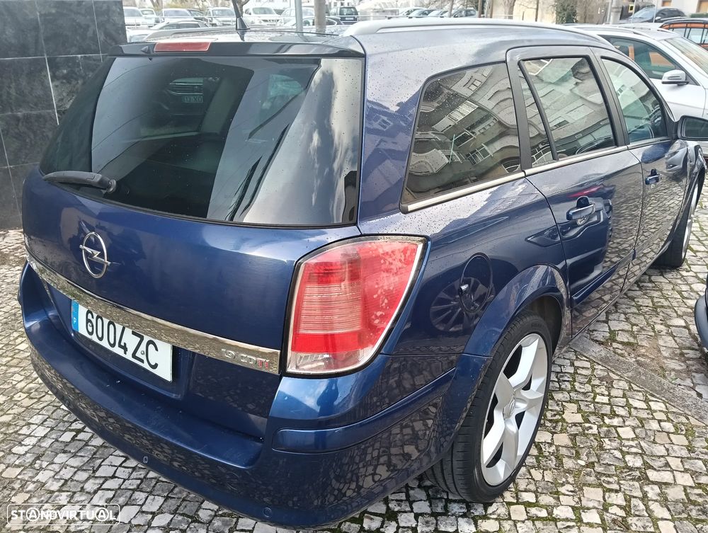 Opel Astra Caravan 1.9 CDTi Cosmo - 3
