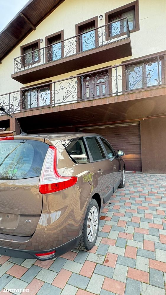 Renault Scenic 1.5 dCi Luxe Privilege - 17