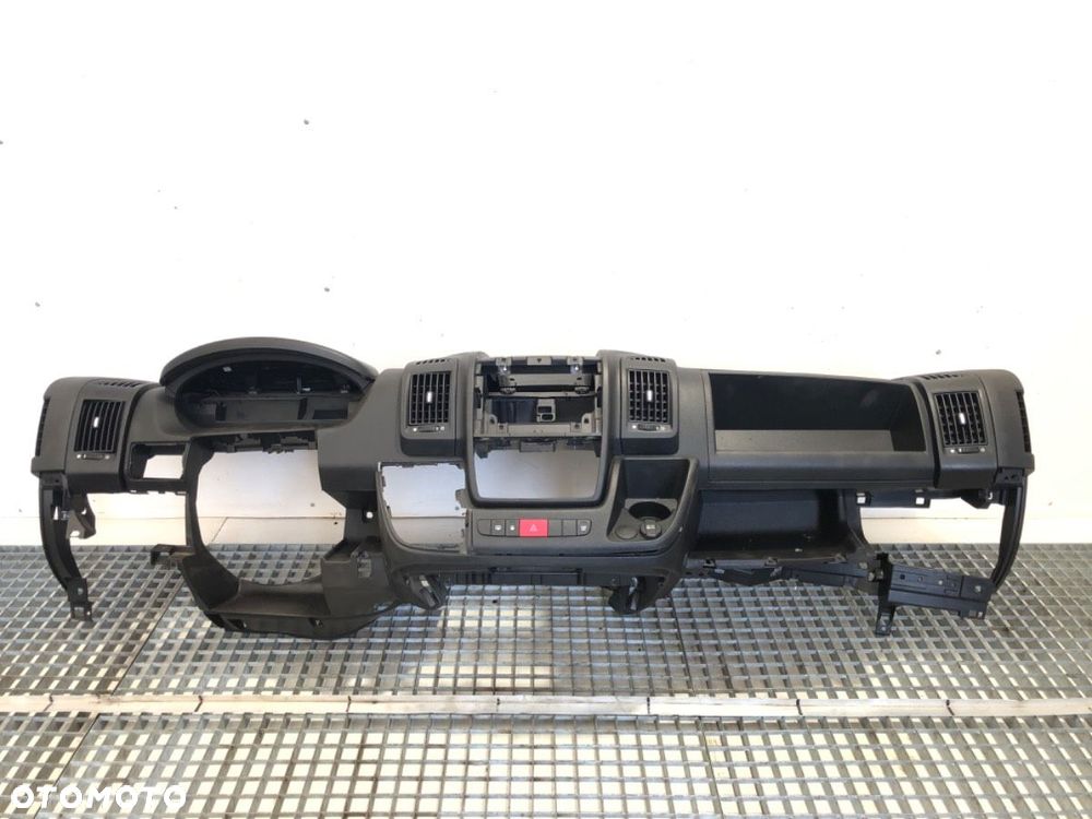 KOKPIT  FIAT DUCATO Autobus (250_) 2006 - 2022 130 Multijet 2,3 D 96 kW [131 KM] olej napędowy 2011 - 1