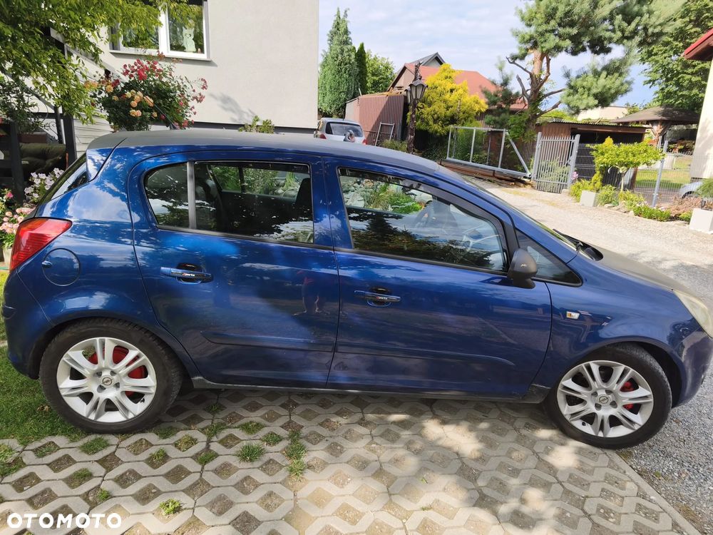Opel Corsa 1.2 16V Cosmo - 1