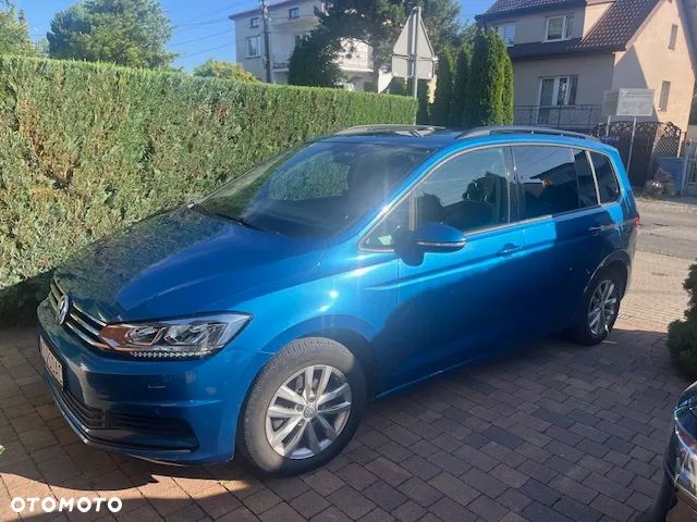 Volkswagen Touran - 1