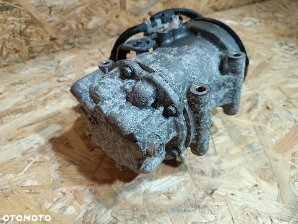SPRĘŻARKA KOMPRESOR KLIMATYZACJI 042400-1200 TOYOTA COROLLA E21 - 3