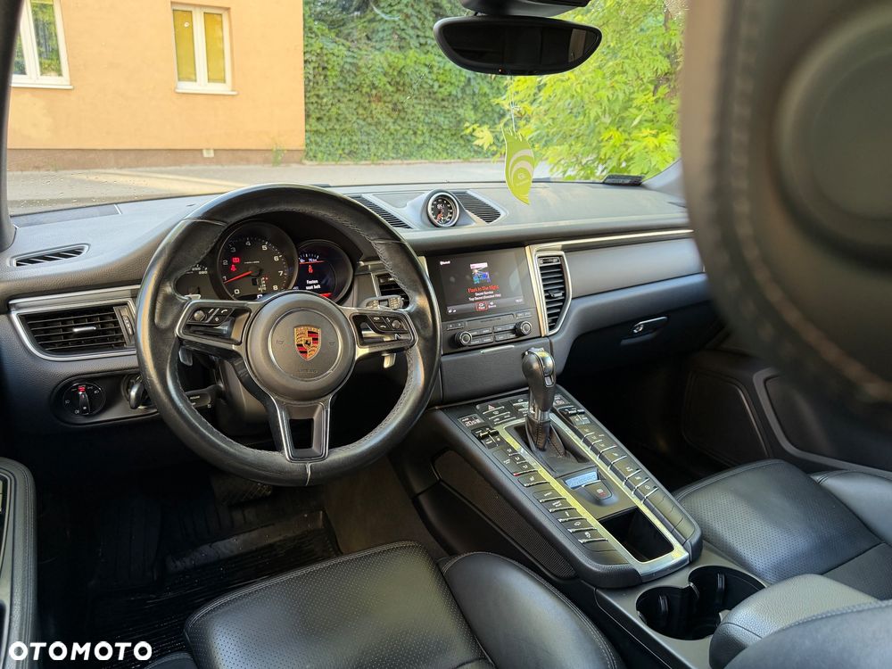 Porsche Macan Standard - 12