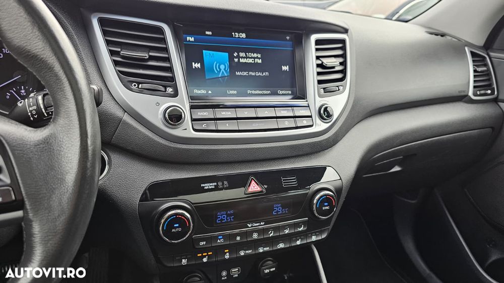 Hyundai Tucson blue 1.7 CRDi 2WD DCT Premium - 13