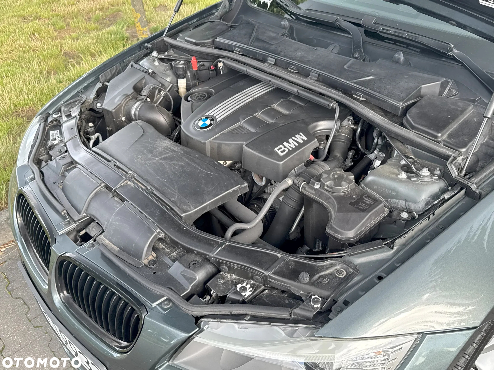 BMW Seria 3 318d DPF Touring - 22
