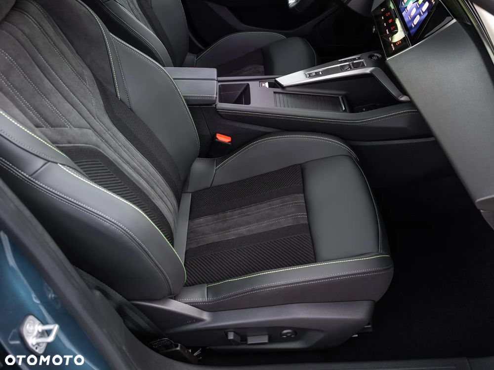 Peugeot 408 1.2 PureTech mHEV GT Exclusive S&S e-DCS6 - 27