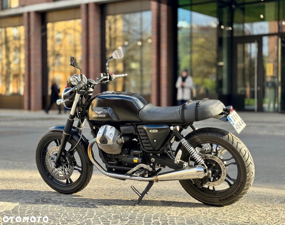 Moto Guzzi V7 - 4