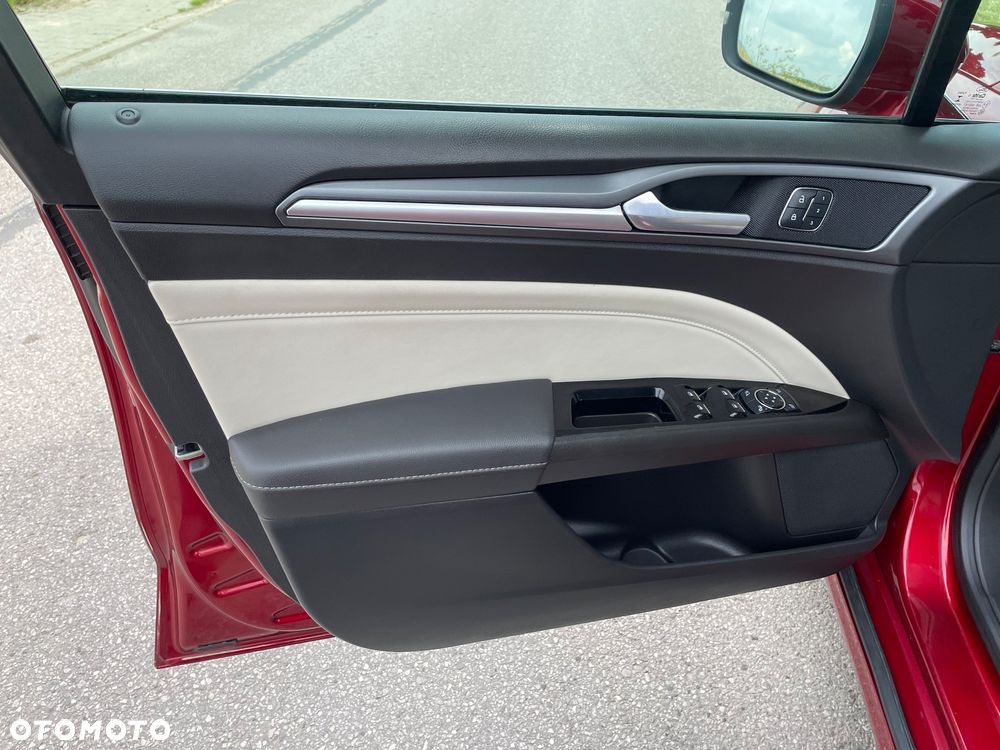 Ford Mondeo 2.0 TDCi Titanium - 25