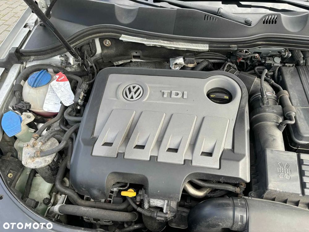 Volkswagen Passat 2.0 TDI Comfortline - 15